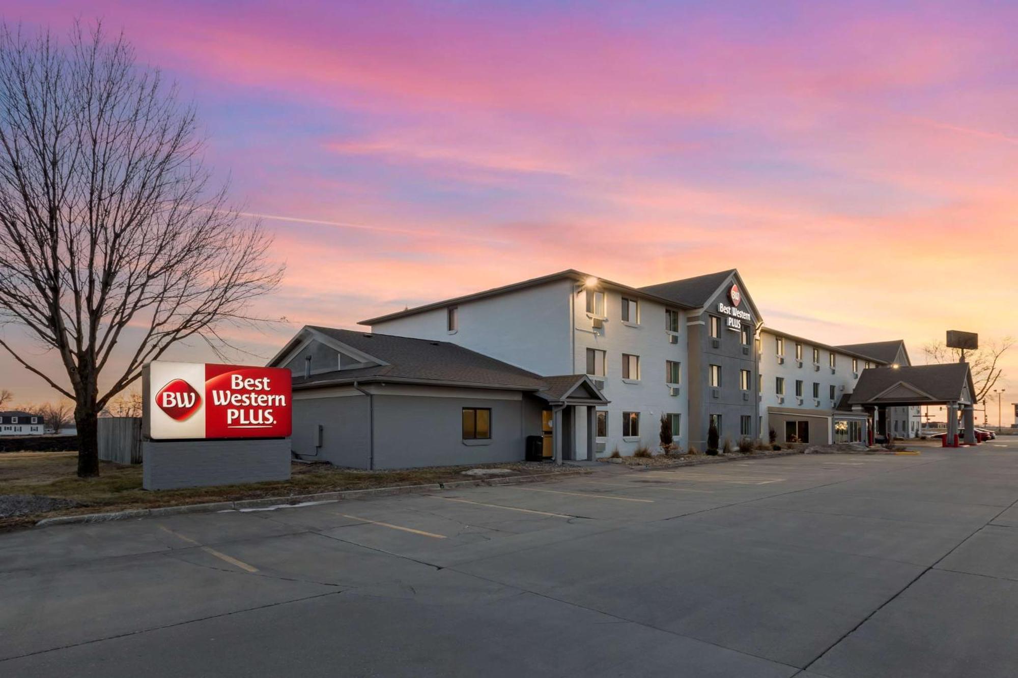 Best Western Plus Altoona Inn Exterior foto